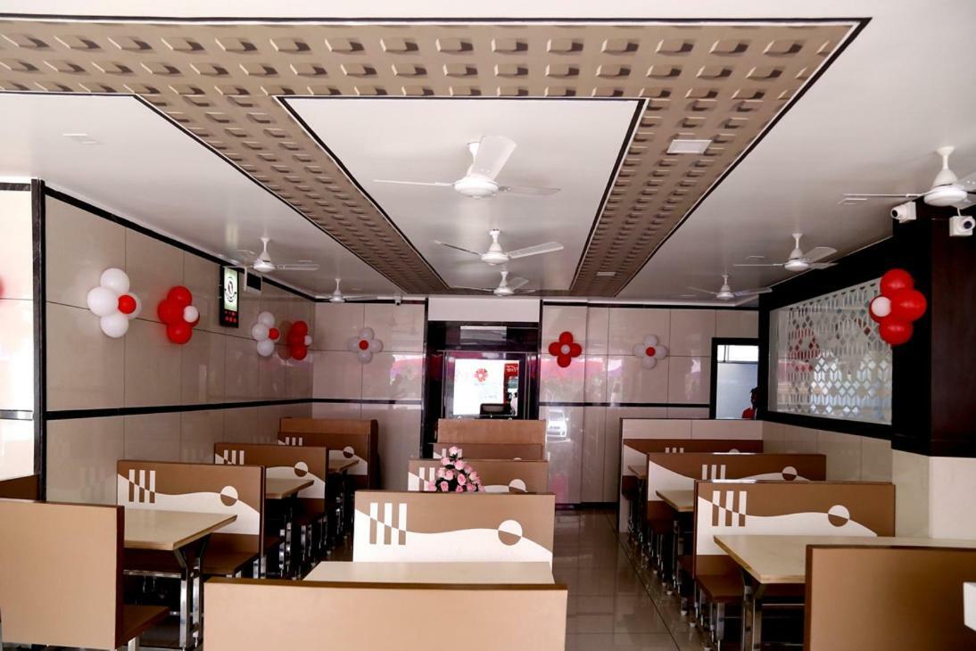 Hotel Shahi Darbar Navsari Экстерьер фото
